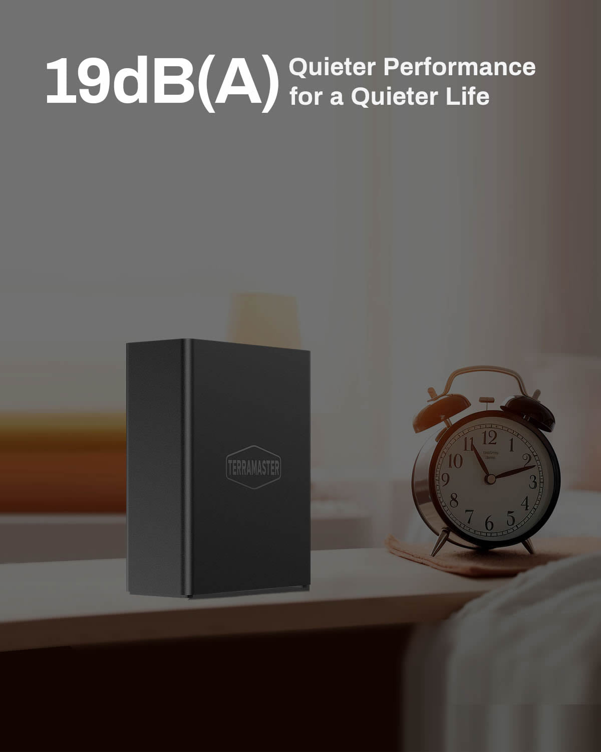 TERRAMASTER F8 SSD NAS 存储 - 8Bay 全 SSD NAS 服务器 N95 四核 CPU、8GB DDR5 RAM、10GbE 端口、掌上型强大网络附加存储（无盘）